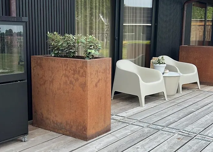 8 Bed & Breakfast 4*